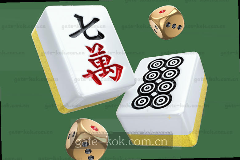 绿茵场上球员飞身头球破门